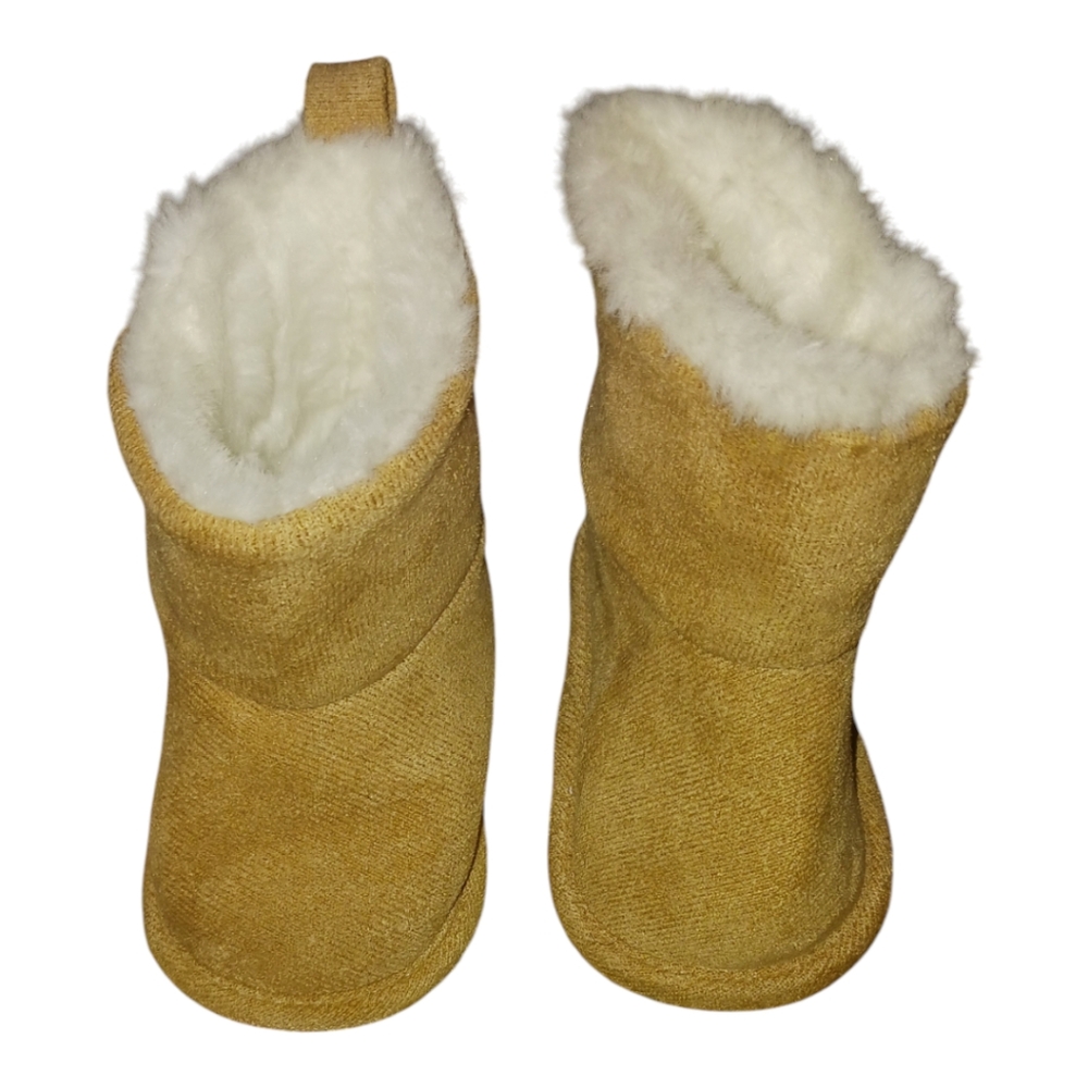 Primark infant/baby winter boots and shoes. 0-3 months faux fur lining